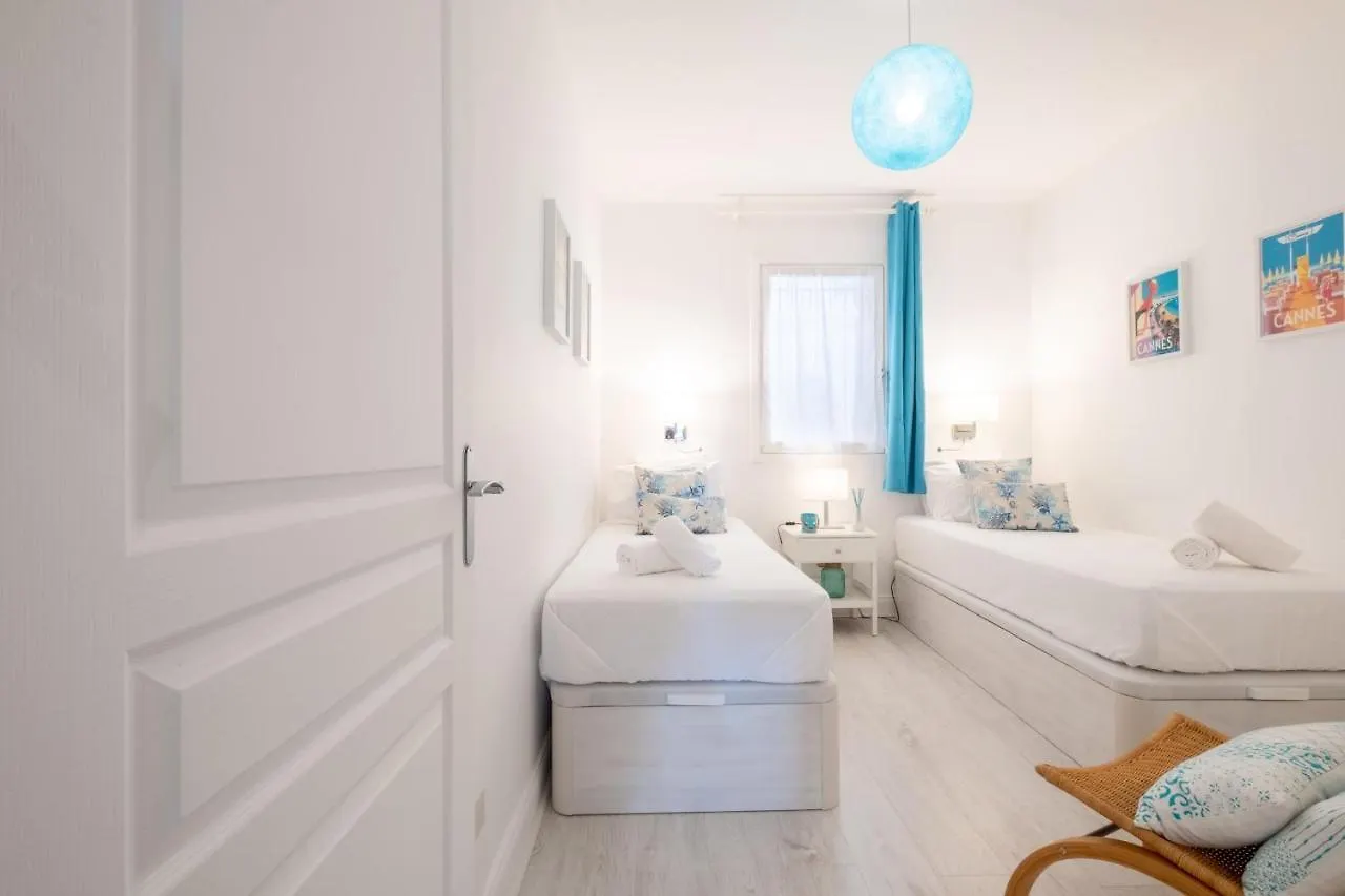 Rare! Exquisite 2-Bd Apartment Facing The Sea Cannes